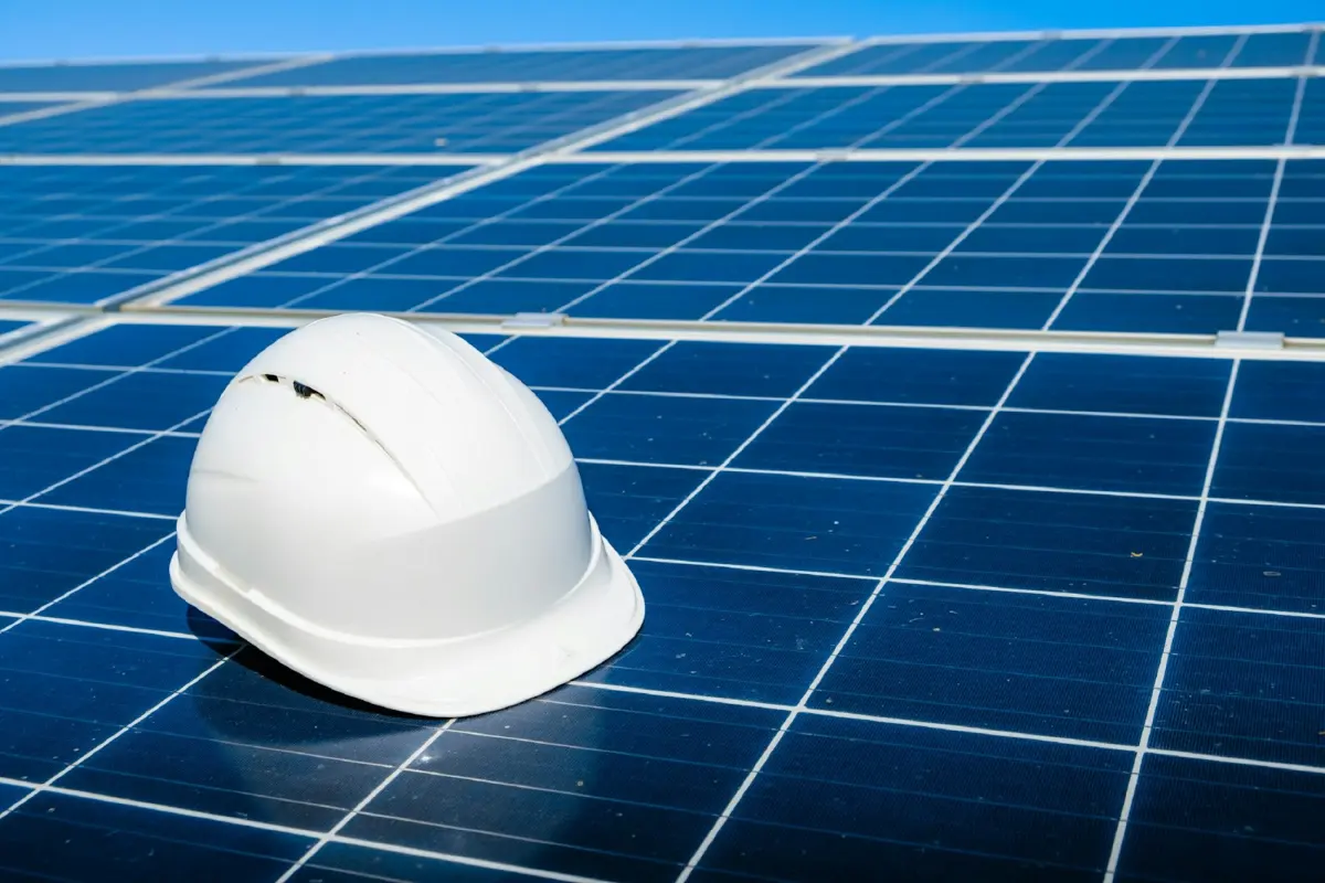 Aggregaat teruglevering zonnepanelen uitschakelen: